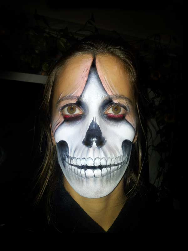 Maquillage Face painting Tete de mort